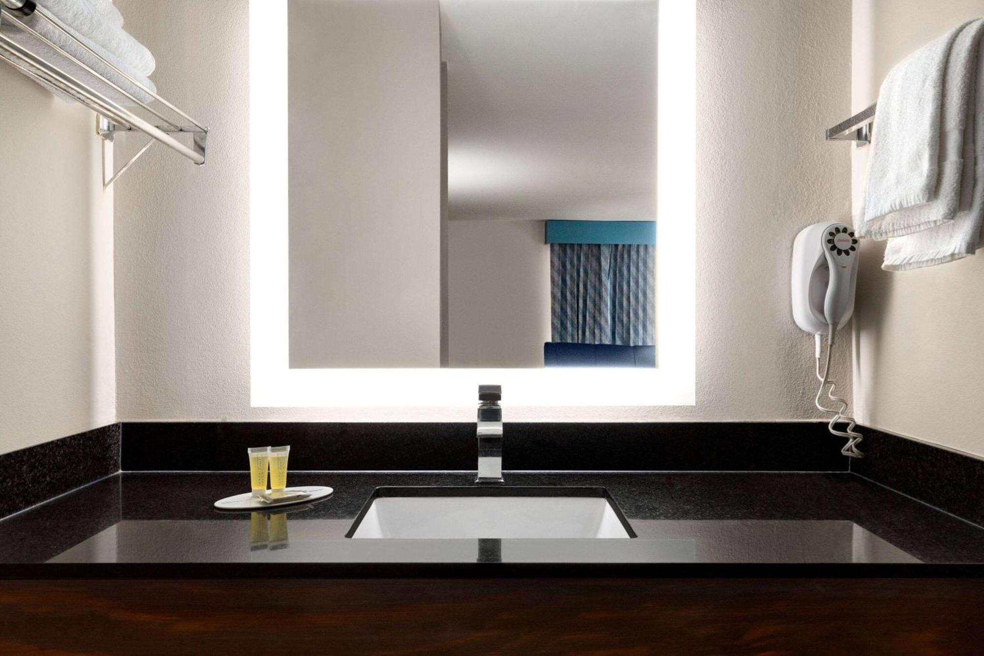 Days Inn By Wyndham Covington Luaran gambar