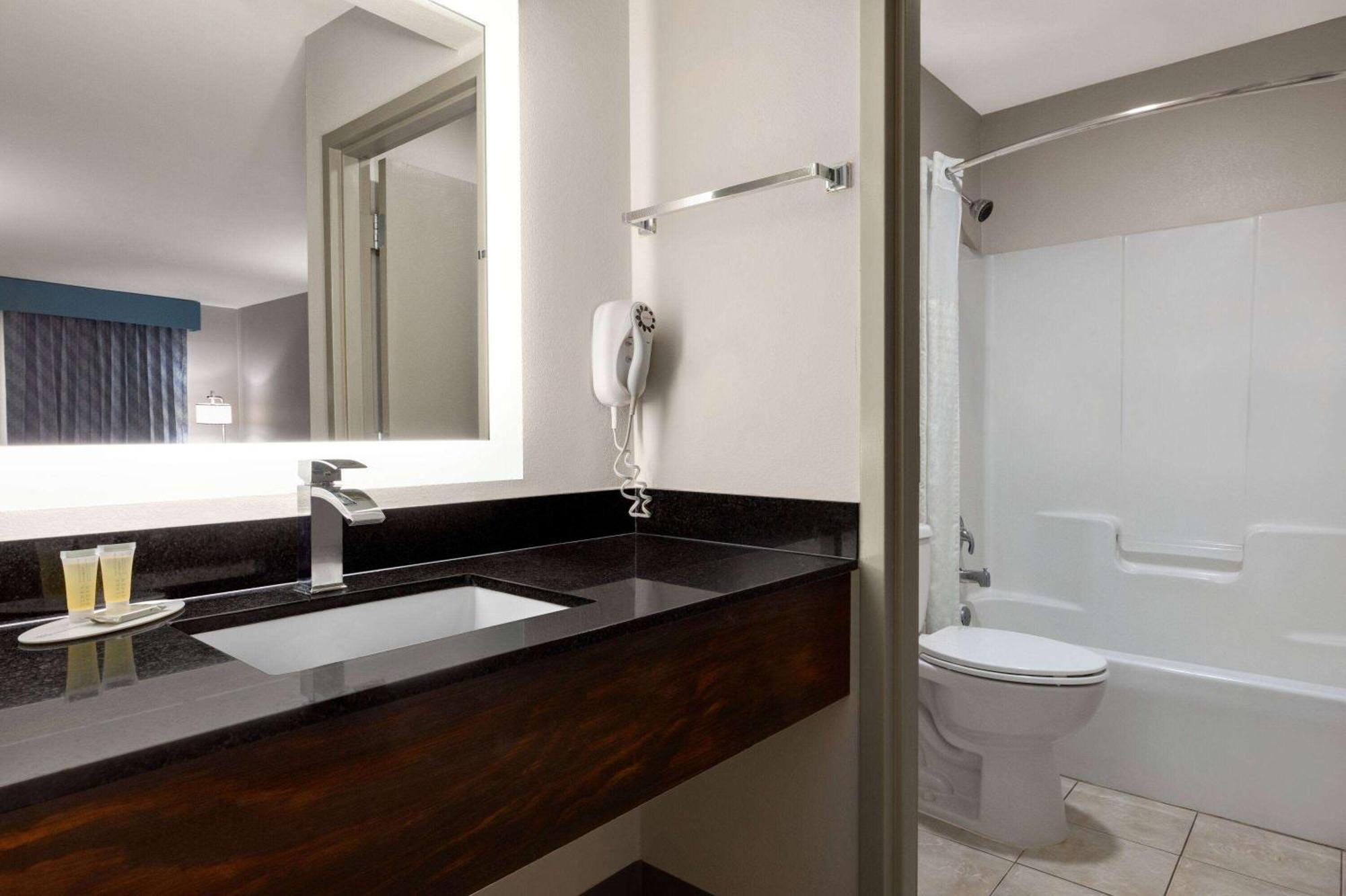 Days Inn By Wyndham Covington Luaran gambar